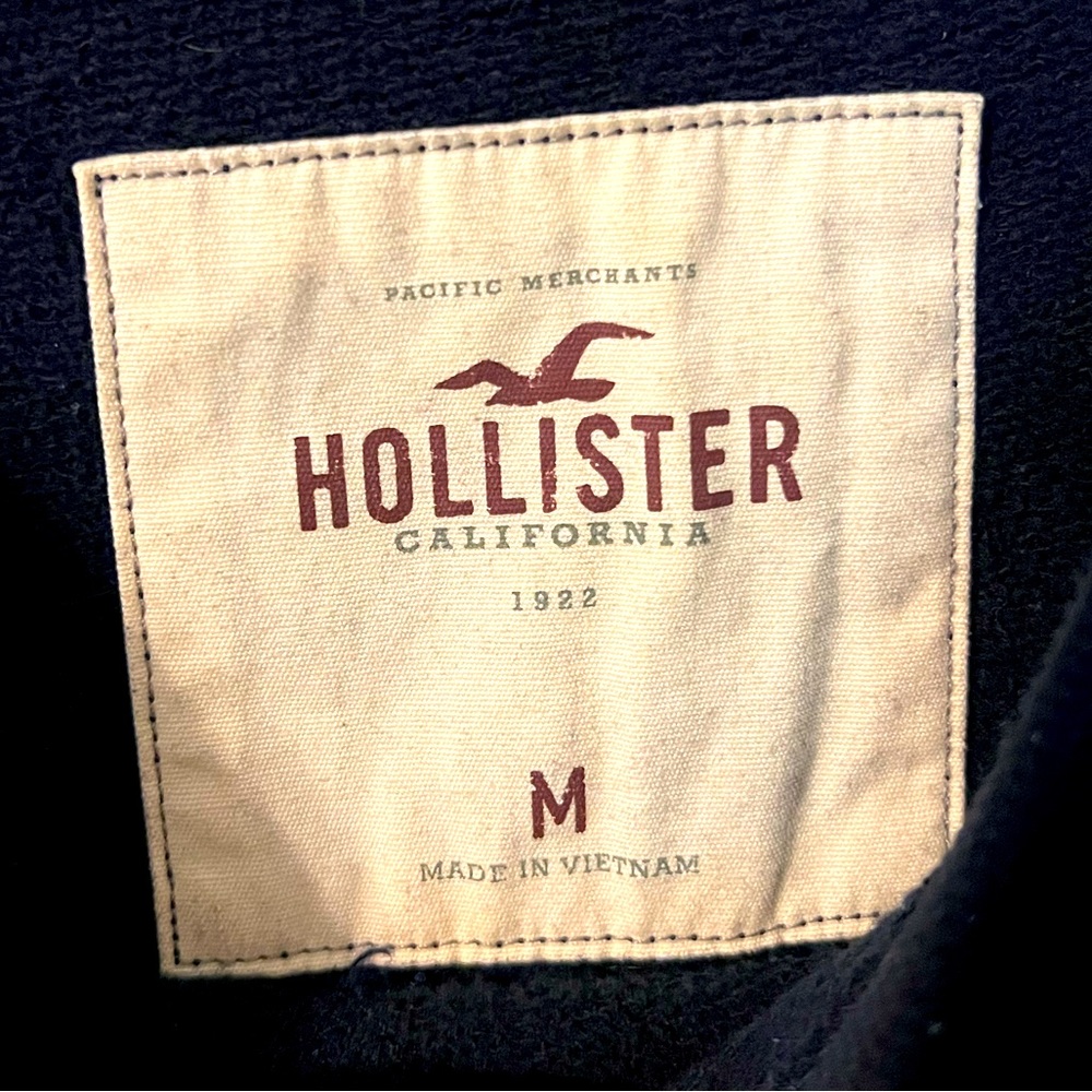 Girl’s Navy Hollister Crewneck - Picture 2 of 2